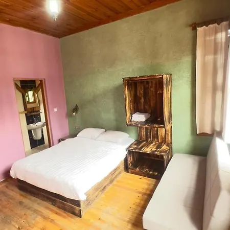 فندق Wood House أنطاليا