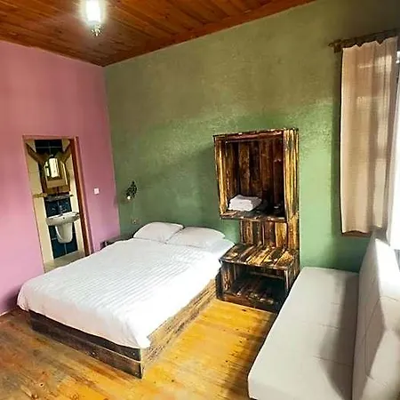 Wood House Hotel Antália
