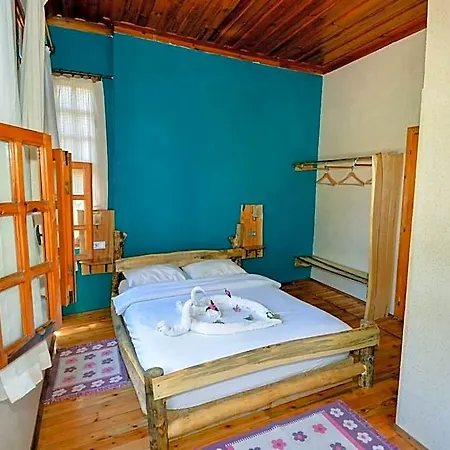 Wood House Hotel Antália