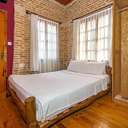 Wood House 3*