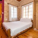 Hotel Wood House