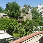 Wood House Hotel 3*